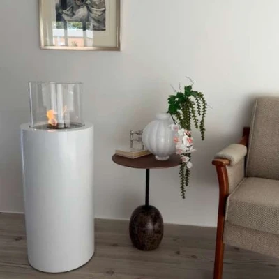 Dualis - White - Outdoor Bioethanol Fireplace | Buy here ScandiFlames Dualis bioethanol fireplace with a white fireplace body and a cylindrical safety glass