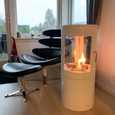 Bio wood stove with a super flameview Bio wood stove in 360 degrees
