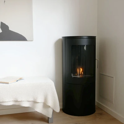 Richmond Freestanding Bioethanol Fireplace Stove with Flat Back Richmond Freestanding Bioethanol Stove with Flat Back